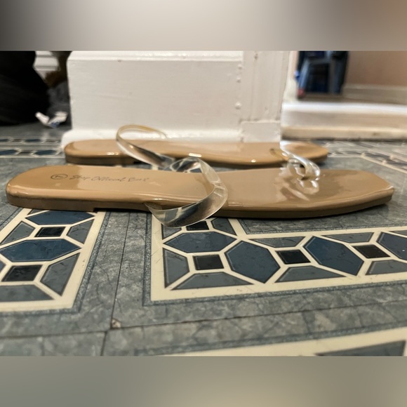 Cream Color Sandals - Picture 4 of 6